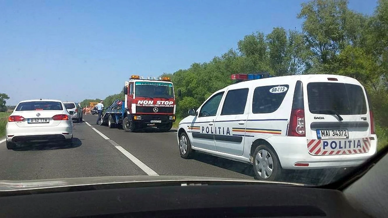Accident pe digul Galati-Braila