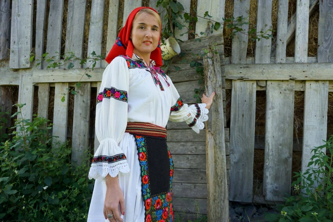 corina isabella csiszar