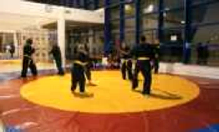 Antrenamentele sunt riguroase şi sportivii trebuie să fie pregătiţi permanent