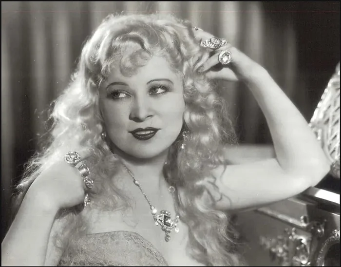 Mae West FOTO britannica