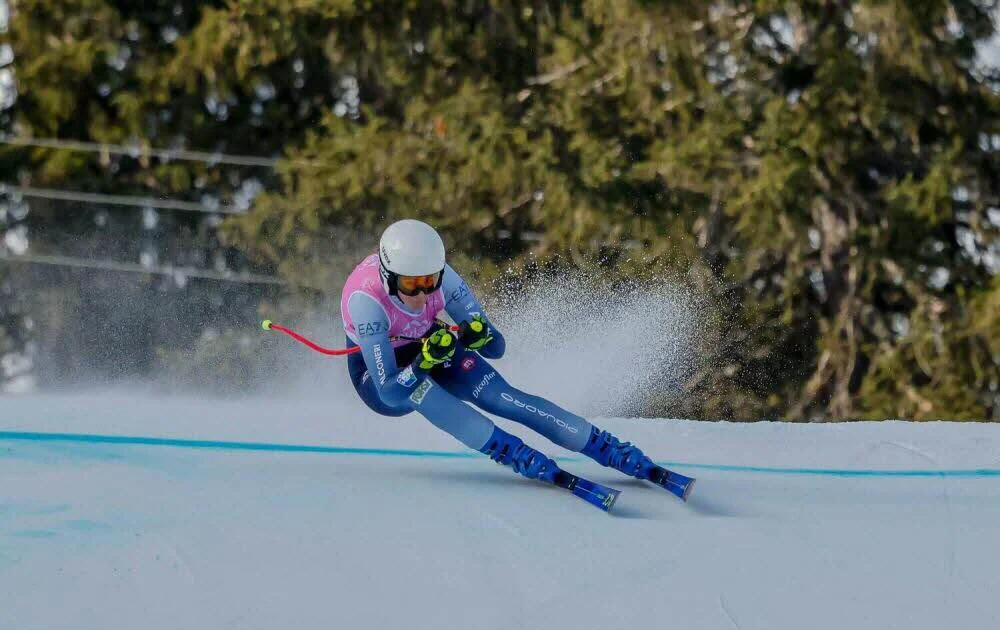 Investigație reluată după un an: Două persoane cercetate pentru moartea schioarei de 19 ani