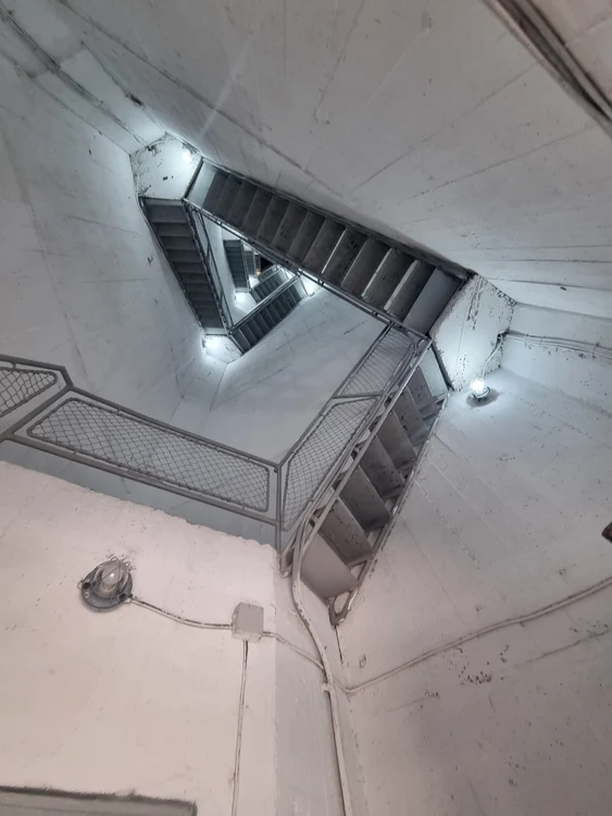 Cum se văd scările la intrarea în far FOTO: Mariana Iancu
