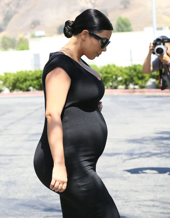 Pregnant Kim Kardashian & Kris Jenner Stop By Erewhon Market jpeg