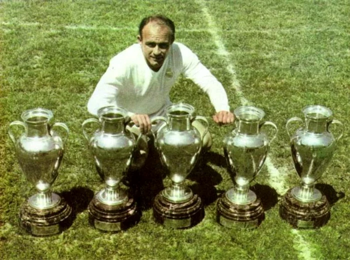 
    Alfredo Di Stefano  