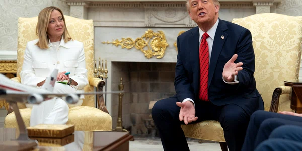 Giorgia Meloni și Donald Trump în Biroul Oval FOTO EPA EFE jpg