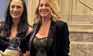Catalina Ponor si Nadia Comaneci (Facebook) jpg