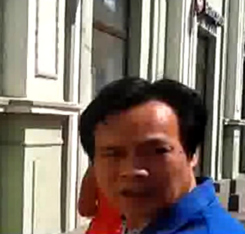 Patronul chinez al unui magazin din Lugoj a fost protagonistul unor scene demne de "Stan şi Bran"