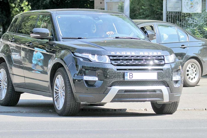 Vlad Chiricheş a dat peste 60.000 de euro pe BMW-ul său