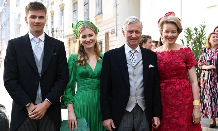 Regele Philippe, Regina Mathilde, Prințul Gabriel și Prințesa Elisabeta a Belgiei la nunta lui Isabel de Habsurg Lorena de la Viena   GettyImages 2286901296 jpg