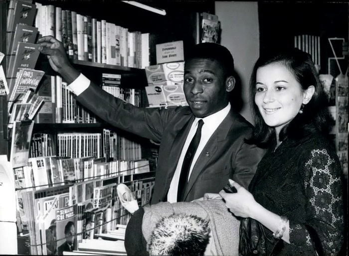 Înainte de a prima căsătorie, Pelé a avut o relaţie controversată @profimediaclickpentrufemei.ro