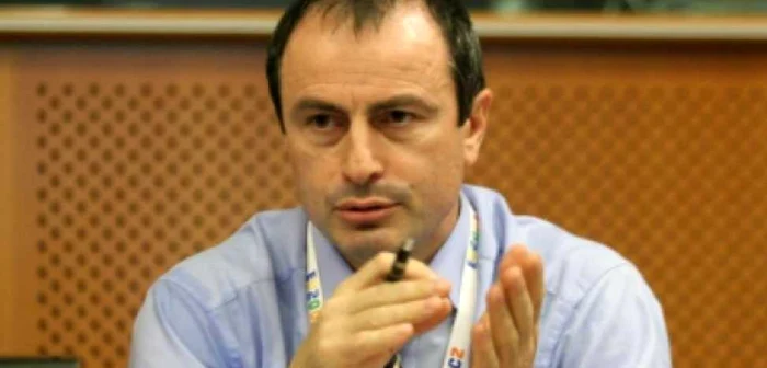 Achim Irimescu, ministrul Agriculturii, spune că Ministerul Mediului este responsabil pentru rezolvarea conflictului generat de taxa pe ambalaje