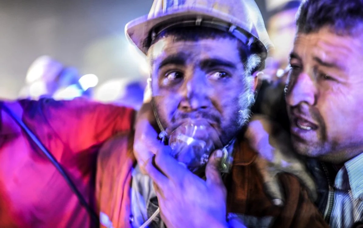 Minerii au rămas blocaţi în subteran (foto: AFP)