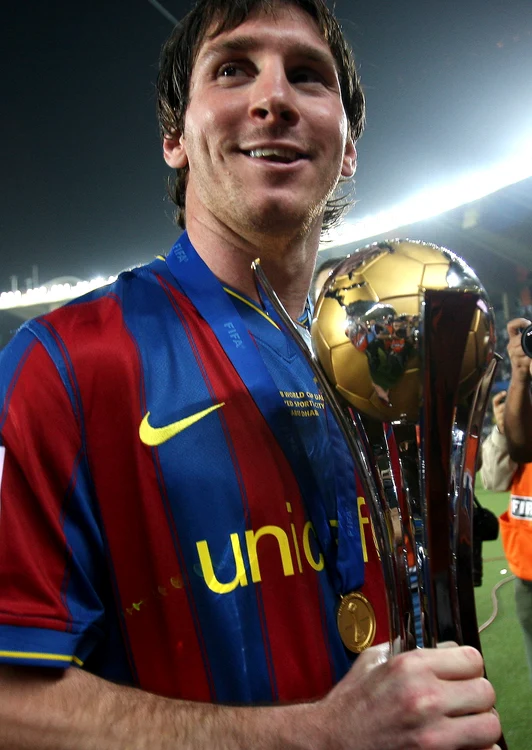
    Messi, în echipa ideală  