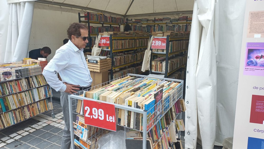 Brașovenii și turiștii, încântați de Târgul de carte Gaudeamus de la Brașov
