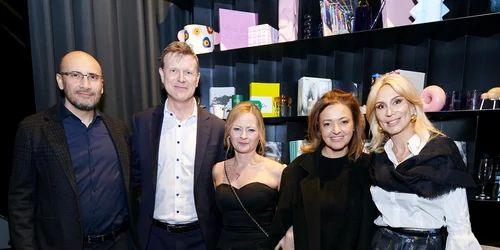 Lucie Portman cu batlan si turcan jpeg