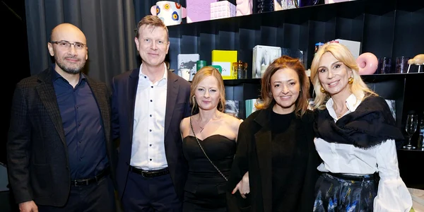 Lucie Portman cu batlan si turcan jpeg