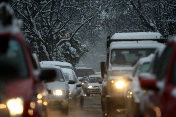 Trafic blocat din cauza ninsorii