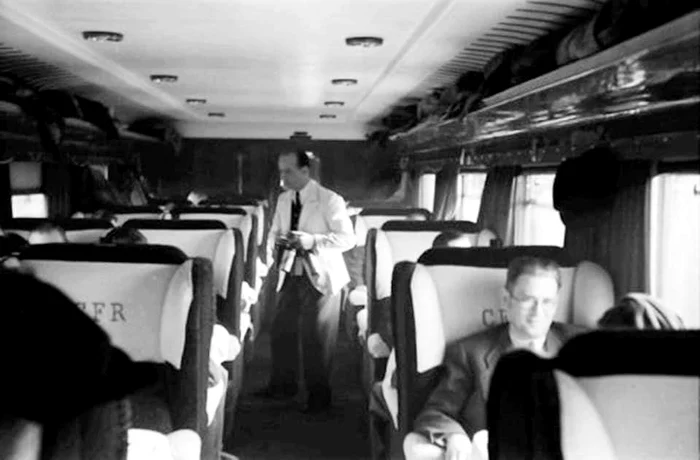 Interiorul unui tren Malaxa. Foto: Facebook. CFR Istorie și Cotidian
