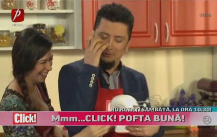 
    Diana Bart şi Marius Popa au gătit cu multă voie bună la Click! Poftă bună! foto: captură Prima Tv  