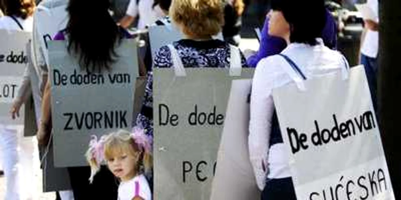 Bosnia: şi sârbii şi-au comemorat rudele ucise la Srebrenica