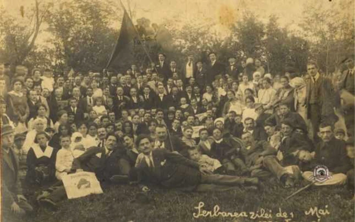 Fotografie din 1920, din Crângul Petreşti