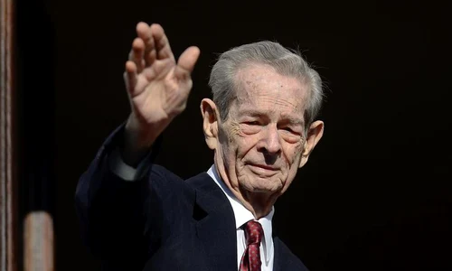 30 decembrie: A avut loc abolirea monarhiei în România; Regele Mihai este obligat să abdice şi să părăsească ţara jpeg