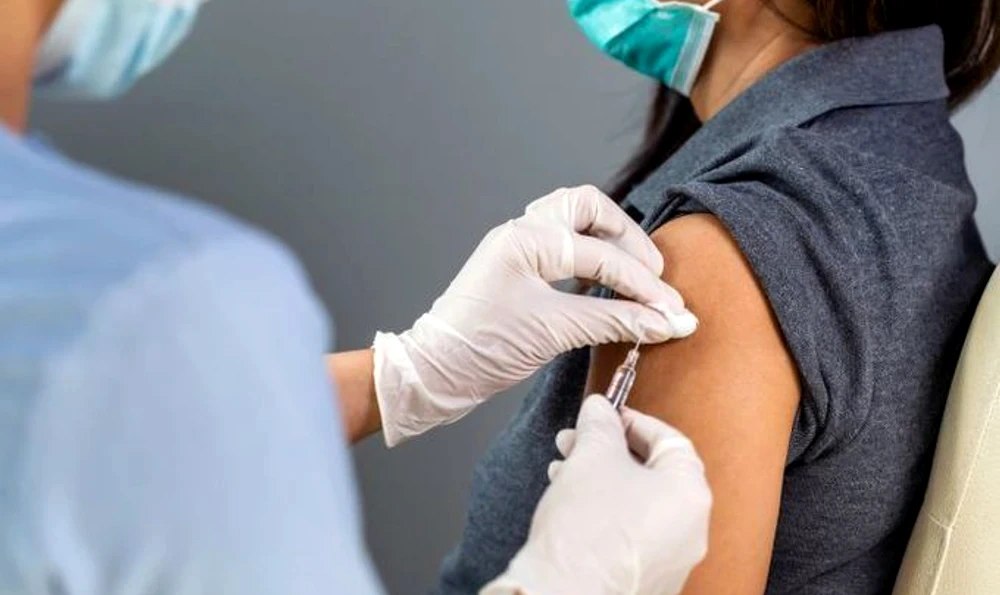 Peste 1 milion de doze de vaccinuri anti-COVID Moderna ajung în România în plin scandal DNA privind achiziția de seruri