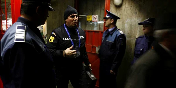 politie la metrou
