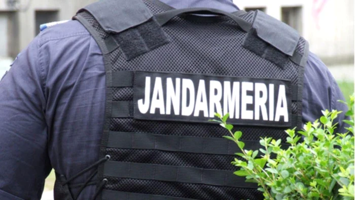 Bărbatul a fost amendat de un echipaj de la Jandarmerie