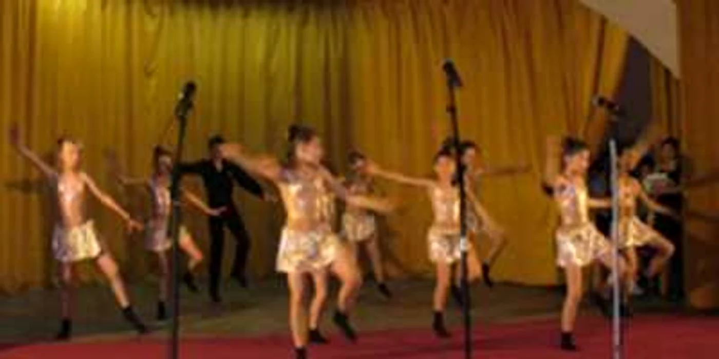 Tineri dansatori de la grupul Spirit Liber din Alba Iulia