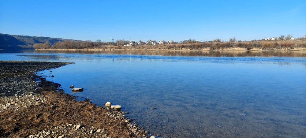 Alertă pe fluviul Nistru din nordul R. Moldova. Un nou val de petrol, după poluarea semnificativă declanșată de Kremlin