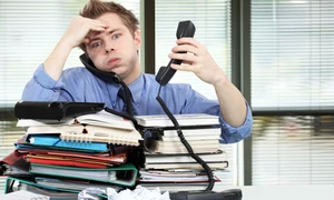angajat stresat FOTO Shutterstock