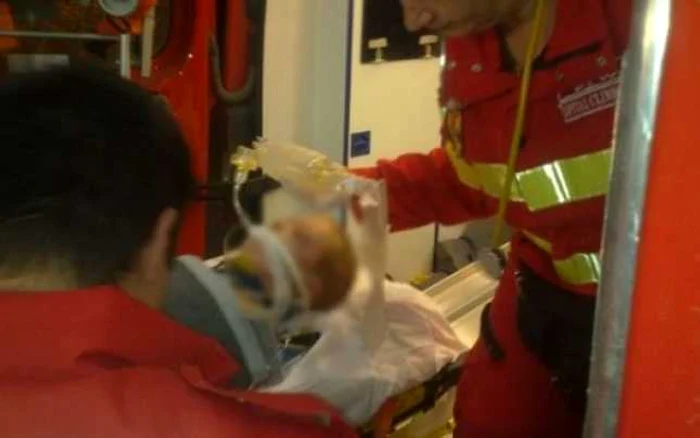 Băieţelul era în comă atunci când a fost preluat de echipajul SMURD