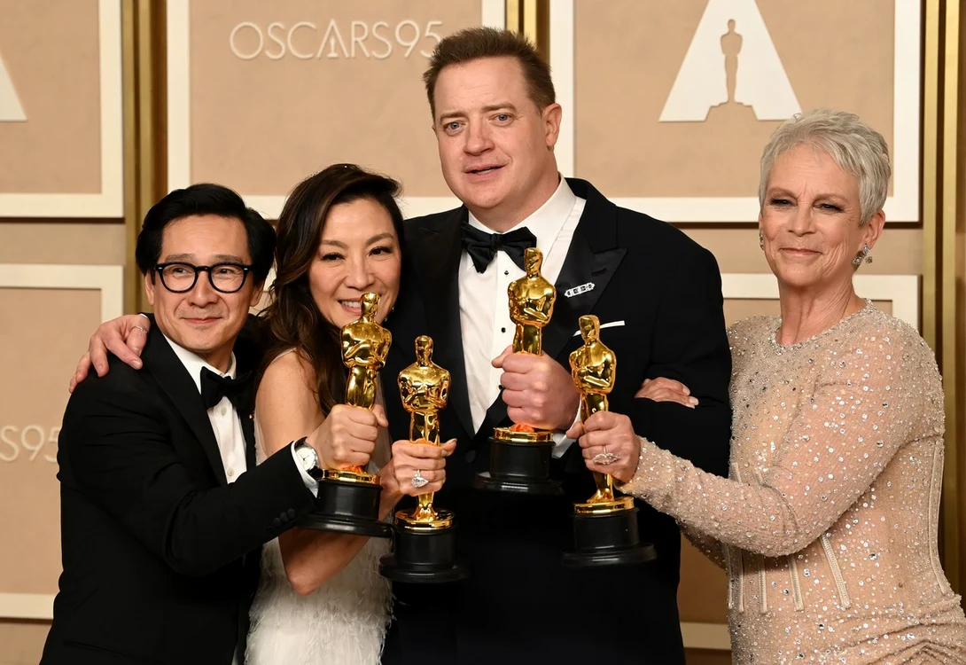 Ke Huy Quan, Michelle Yeoh, Brendan Fraser și Jamie Lee Curtis FOTO Profimedia 