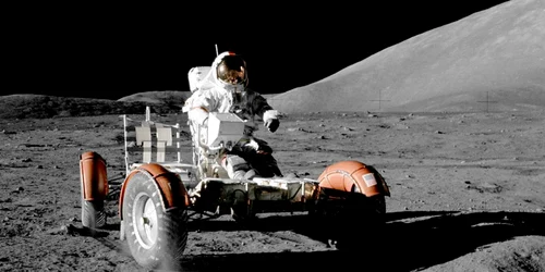 Calendar 11 decembrie: 1972   Apollo 17 a devenit a șasea și ultima misiune cu echipaj uman care a ajuns pe Lună jpeg