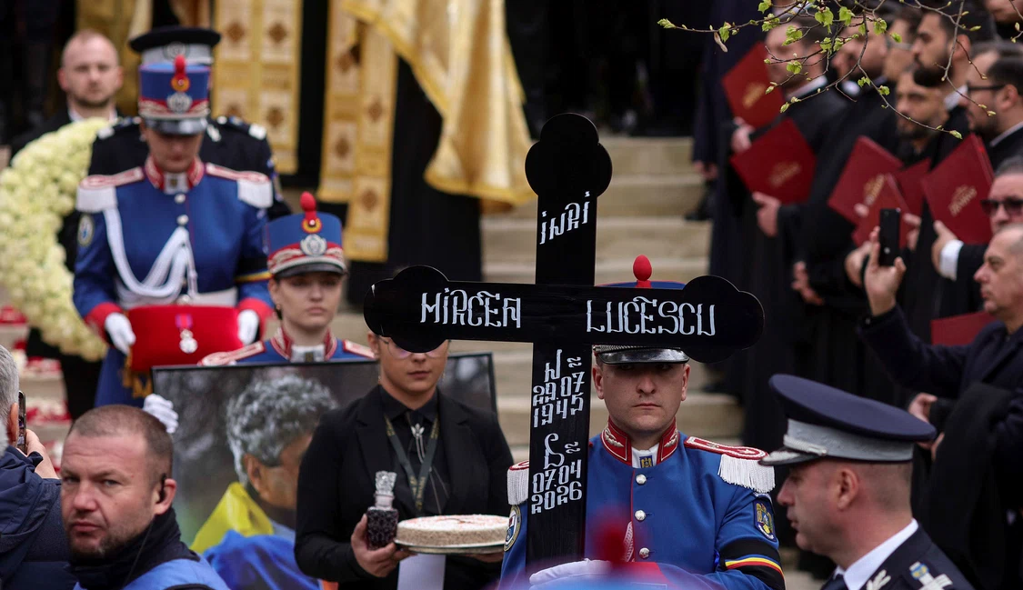 Mircea Lucescu a fost condus pe ultimul drum Foto/ Inquam