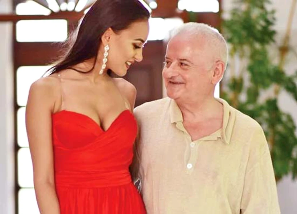 Între cei doi e o diferenţă de 38 de ani