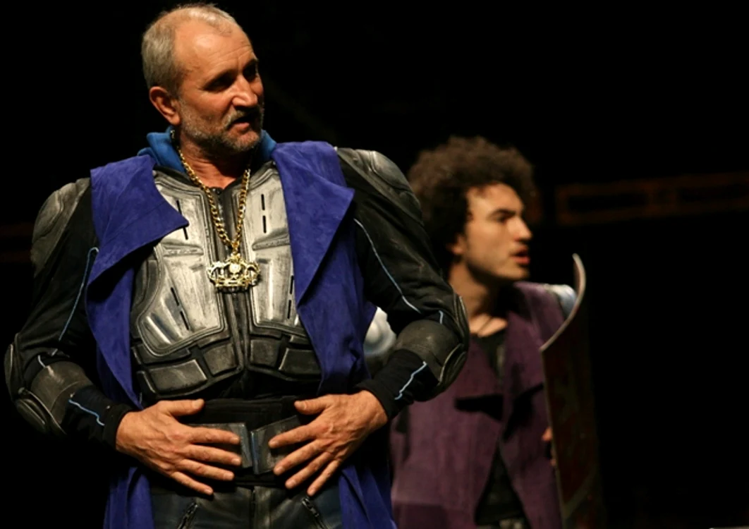Şerban Ionescu într-unul din rolurile sale de excepţie, Eduard al III-lea