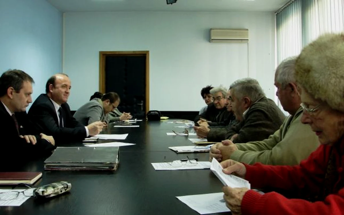 Întâlnirile cu reprezentanţii pensionarilor vor continua şi în 2011