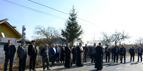 festivism inaugurare drum comunal teiu arges