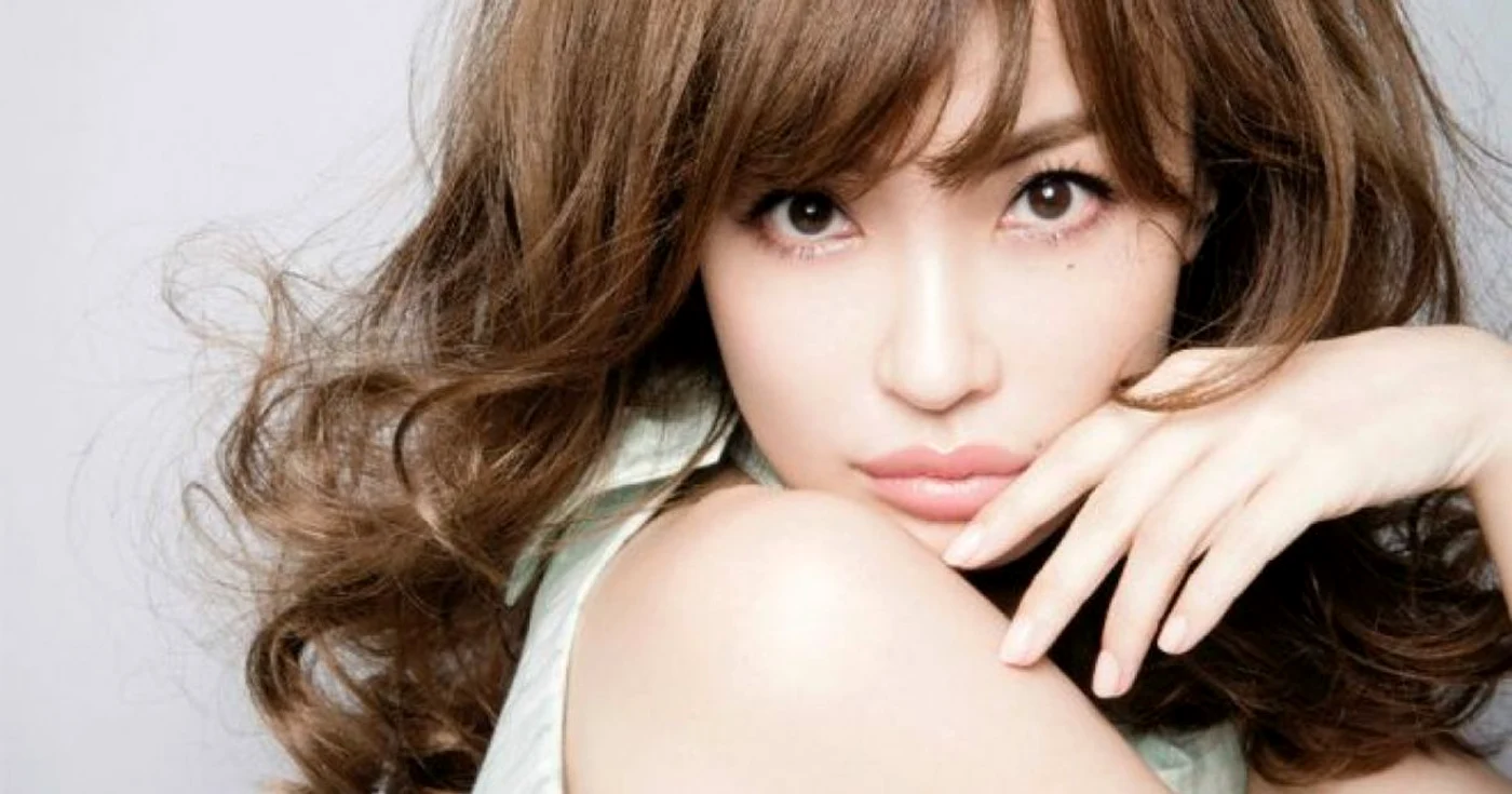 Risa Hirako FOTO rowland98.com