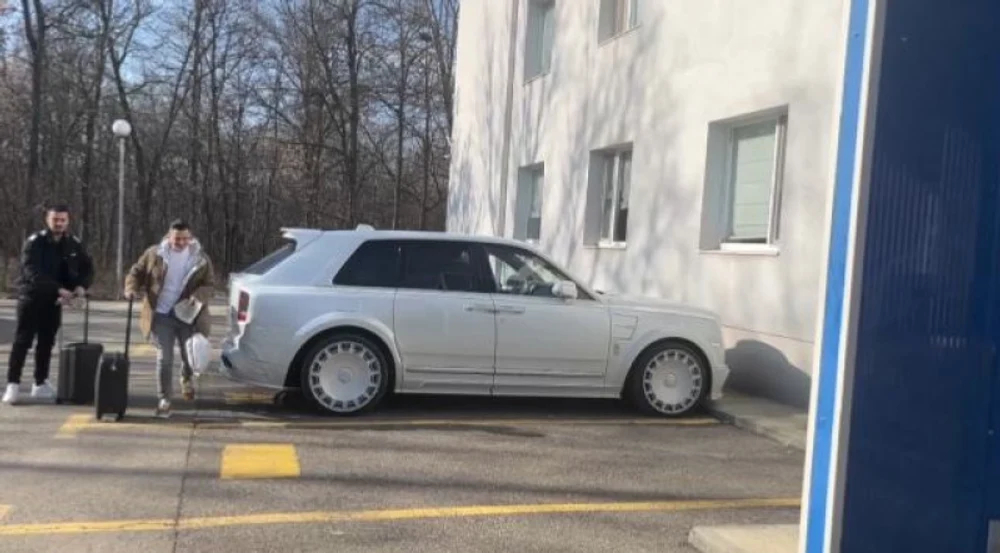 Mirel Rădoi îl umilește în parcare pe Mihai Rotaru. Patronul suferă teribil pentru faptul că nu poate concura cu antrenorul