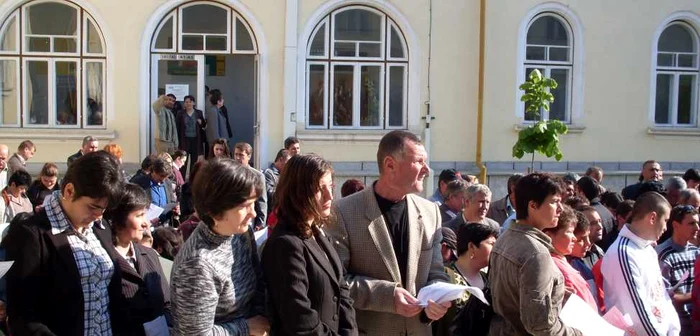În prezent, numarul şomerilor vâlceni a ajuns la 13 mii