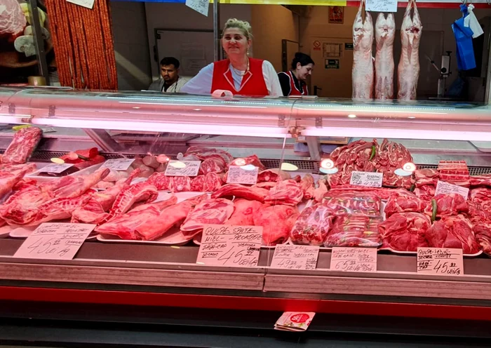 Galantarele sunt pline cu carne de miel sub toate formele, dar degeaba. Foto: Adrian Popescu