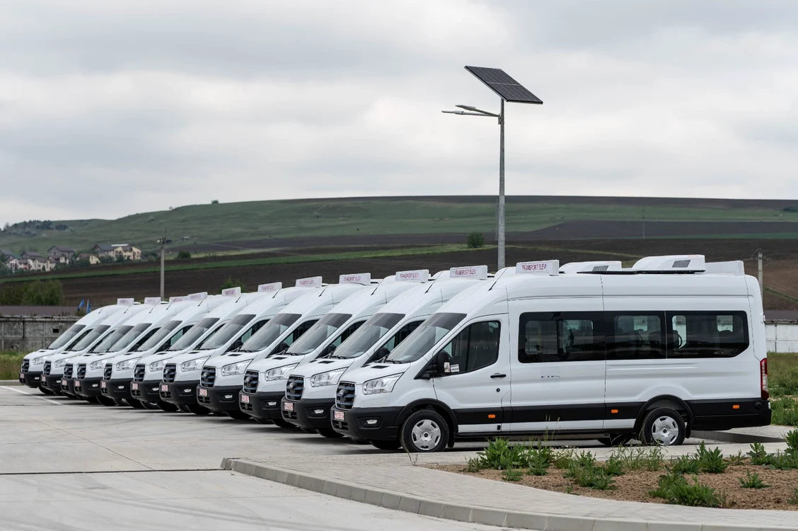 Microbuze școlare electrice FOTO: Costel Alexe/FB