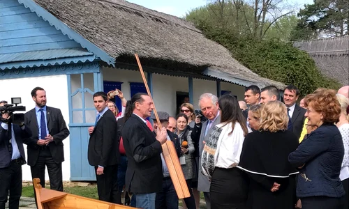 ivan patzaichin printul charles muzeul satului jpg jpeg