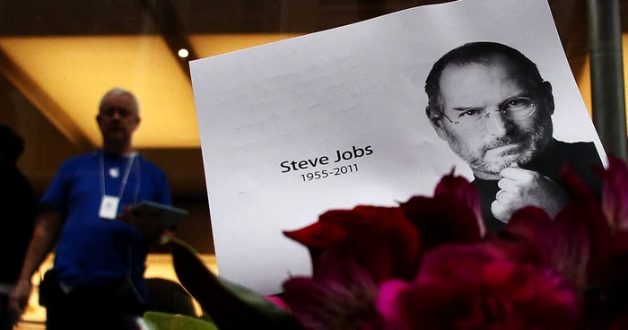 Steve Jobs a murit