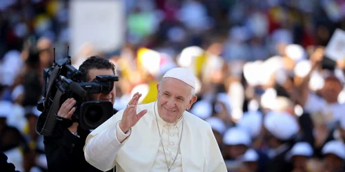 Papa Francisc a vizitat ceke mai importante locuri pentru catolici dar şşi pentru ortodocşi în timpul scurtei sale vizie în România  jpeg
