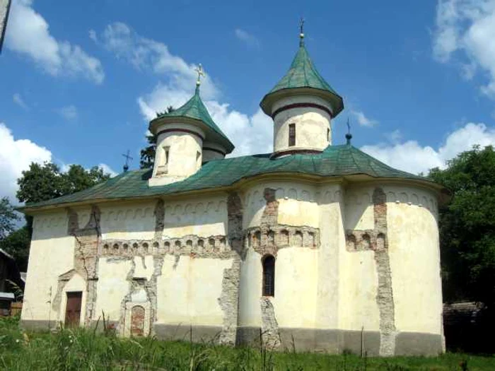 Biserica "Adormirea Maicii Domnului" Ilisesti