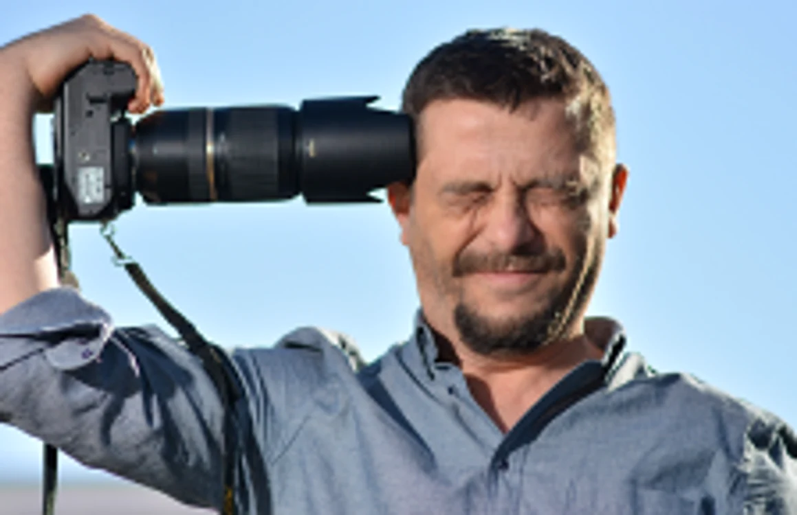Bogdan Stoica a lansat primul manual de fotografie cu telefonul. FOTO bogdanstoica.ro